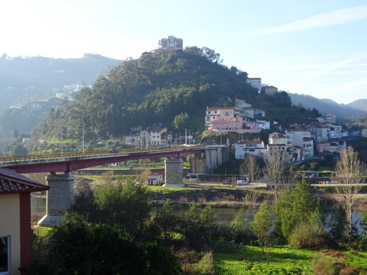 Hospedaria Lampiao Penacova Luaran gambar
